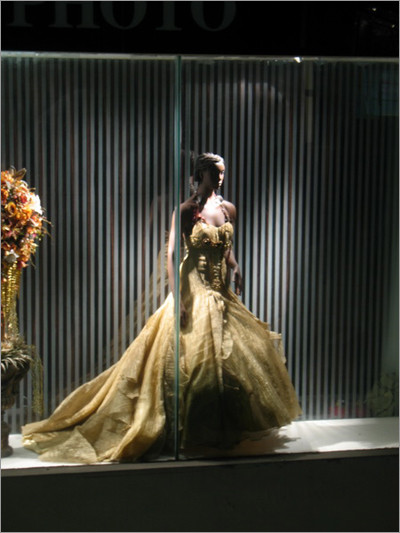 国际婚纱艺术摄影店铺橱窗设计点评 橱窗设计 婚纱影楼