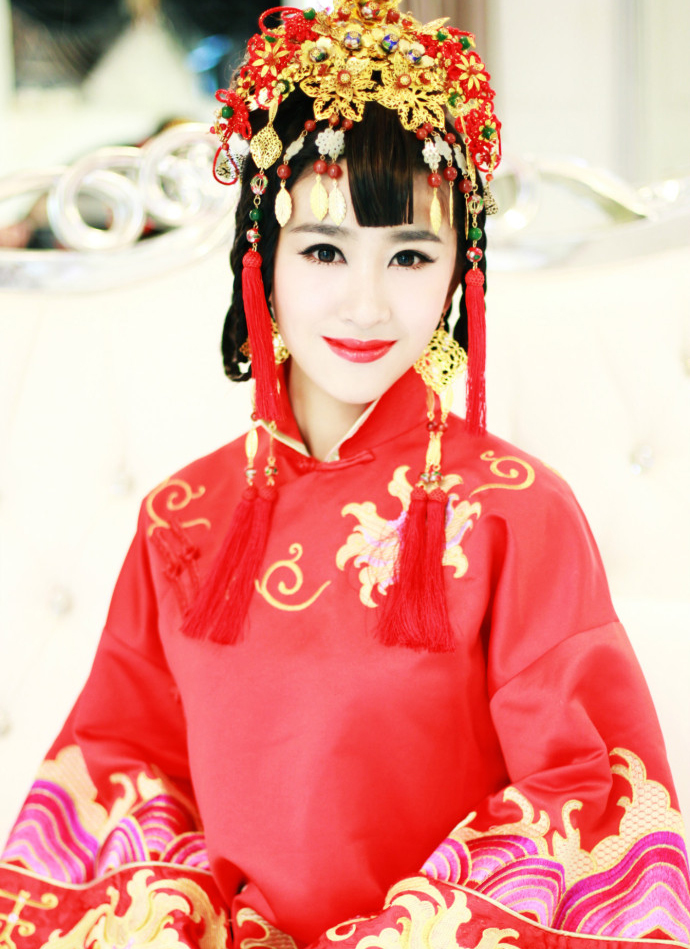 中式发型演绎新娘古典韵致