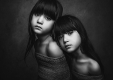 最新影樓資訊新聞-英國女攝影師拍攝的黑白兒童肖像 詮釋了兒童的美麗與純潔