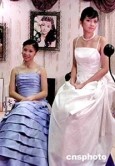 最新影楼资讯新闻-美女模特助兴香港2004婚纱展