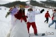 最新影楼资讯新闻-中国首次雪上单板婚礼在哈举办