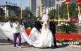 最新影楼资讯新闻-价值36万的百米婚纱亮相婚庆文化周