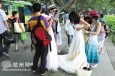最新影楼资讯新闻-西湖荷花引来北京女孩拍婚纱