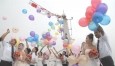 最新影楼资讯新闻-庆祝“中国航海日” 八对新人长江上办婚礼