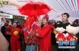 最新影楼资讯新闻-福州“金牌喜娘”演绎传统婚俗