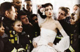 婚礼芭蕾：摄影师Mario Testino创造Vogue英国5月大片