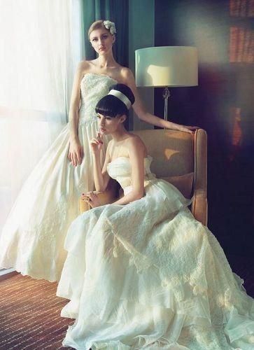新娘的简约婚纱　婚纱礼服