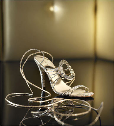 灰姑娘的水晶鞋 实用新娘婚鞋推荐 婚礼策划 新娘造型