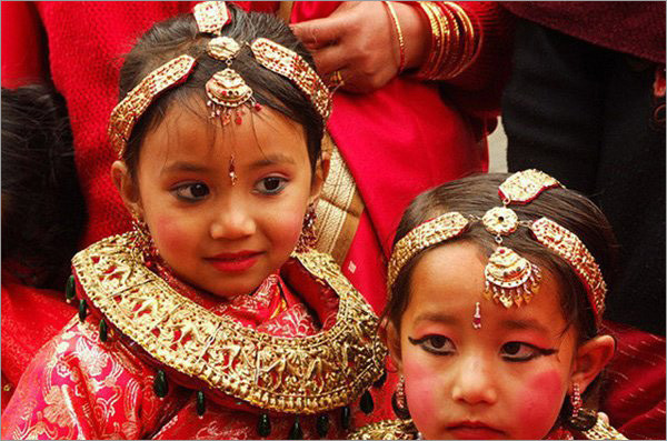 尼泊尔奇怪婚俗 少女出嫁新郎不是人 婚礼现场 婚嫁网
