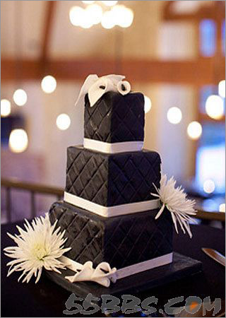 婚礼蛋糕白加黑 经典风格更时尚 婚礼策划 创意婚礼策划 婚礼现场