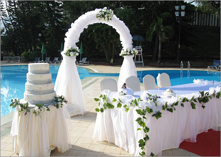 婚礼餐桌 你要什么“型” 婚礼策划 创意婚礼策划 婚礼现场 婚礼现场布置 婚礼现场布置图片