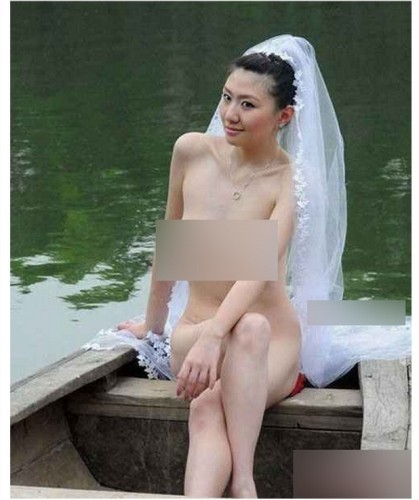 网友上传裸体婚纱照 新挑战引发争议 人体摄影 裸婚