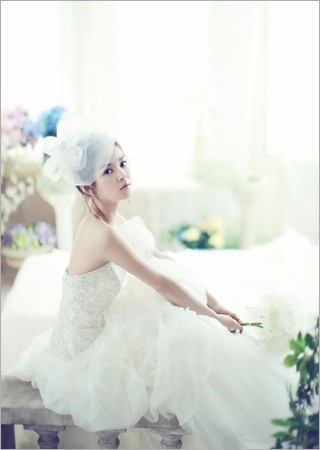韩国新娘浪漫婚纱款 优雅又不失性感