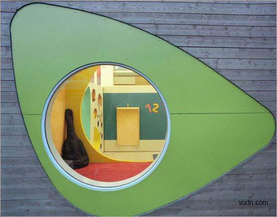 儿童活动空间设计 洞洞“蜂巢”演绎活泼创意 影楼装修