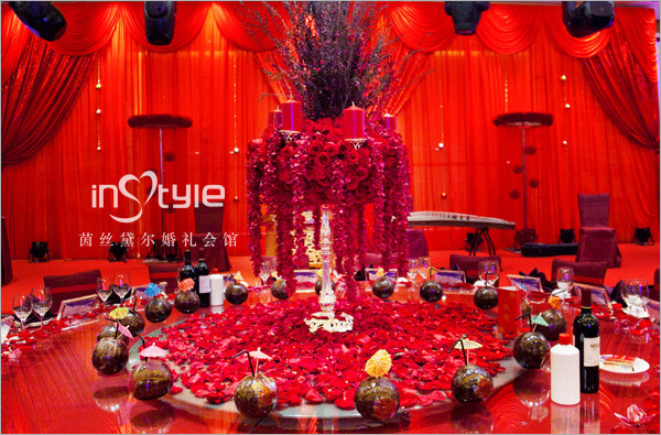 冬季正红色主题婚礼 各种细节共同演绎时尚中国风 婚礼跟拍