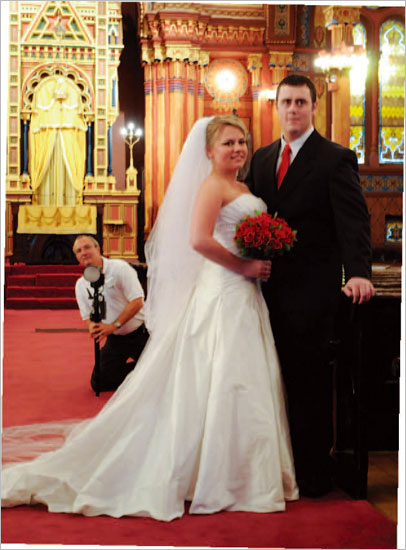 用背景光让婚礼照片栩栩如生