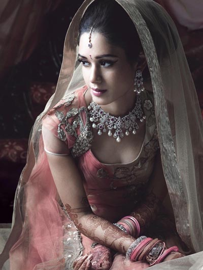 婚纱摄影：珠光宝气的印度新娘