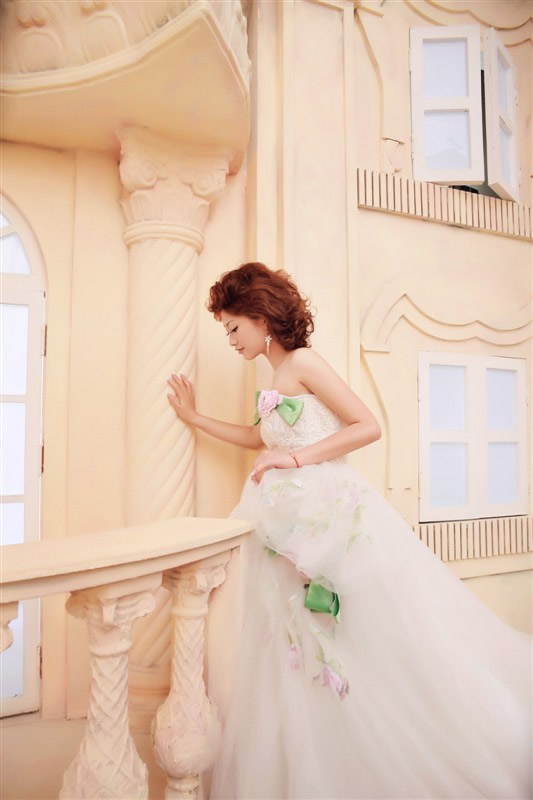 周克华女友五千元写真系在宜宾台北新娘拍摄