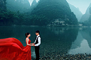 桂林兴坪旅游婚纱摄影：美妙迷人的结婚岛