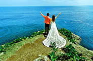 绮丽之岛的天堂之旅：巴厘岛旅游婚纱摄影