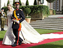 卢森堡皇室大婚，众明星钟情的幸福烂漫绝美婚纱