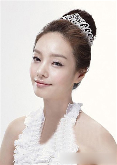 韩式新娘造型 洁白婚纱纯美发型(7)