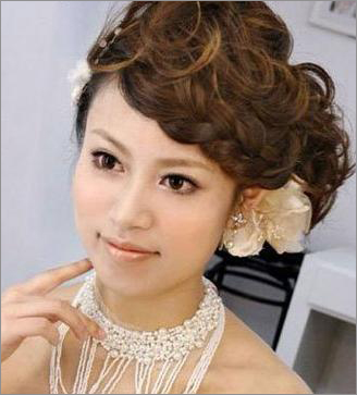 韩式蜈蚣辫新娘造型 时尚新潮