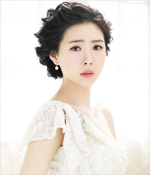 2013韩式俏皮短发新娘造型