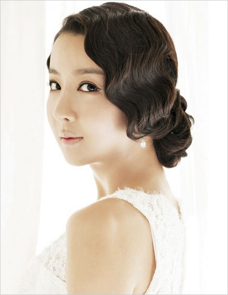 2013韩式俏皮短发新娘造型