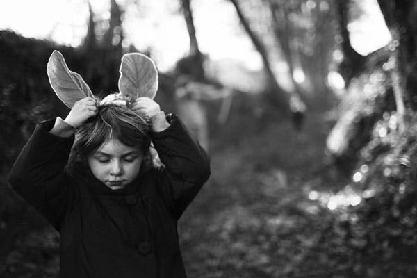 人像摄影：黑白照出童年