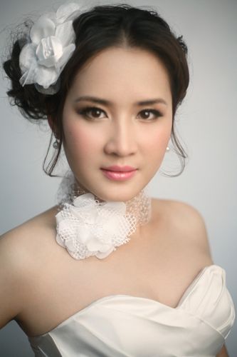 韩式自然妆容打造唯美新娘