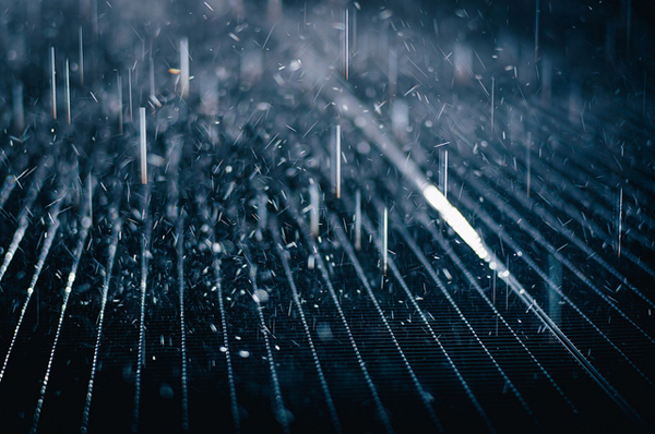 滴水不沾的雨中漫步．Barbican Rain Room