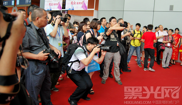第四届广州婚纱摄影器材展览会15日正式开幕