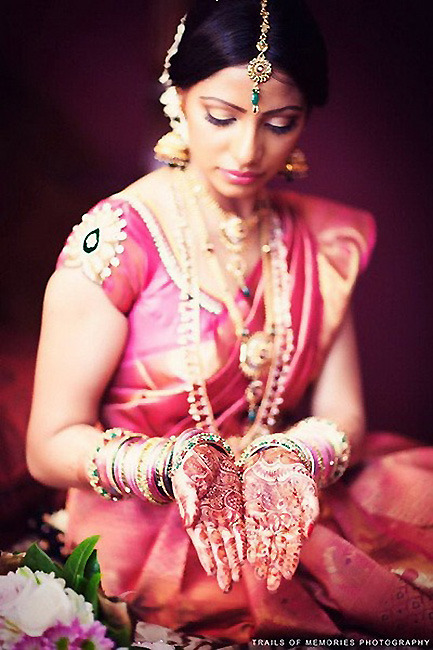 丰腴美艳的印度新娘妆容赏析