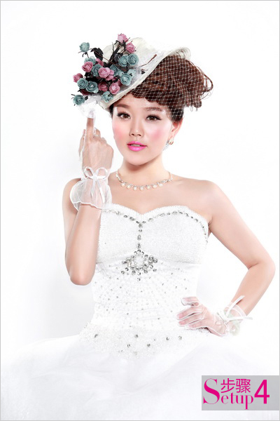 2013新娘造型步骤详解 新娘饰品趋势发布 