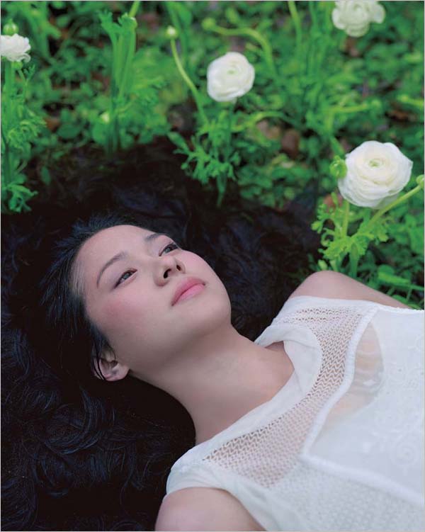 日本摄影家Izima Kaoru：唯美的死亡