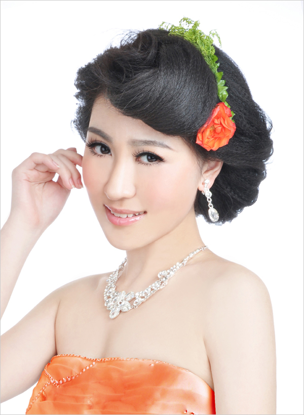 韩式鲜花造型教程 新娘经典鲜花发型