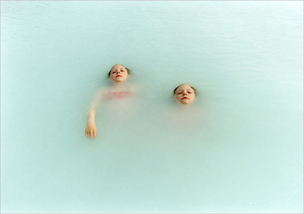如梦似幻的冰岛双子女Erna与Hrefna