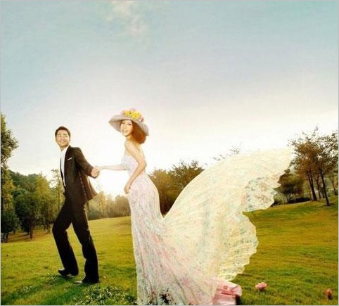 做个贴心的婚纱摄影师：学会挑选新娘的外景婚纱