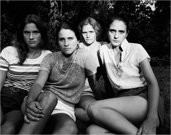 Nicolas Nixon摄影作品：四姐妹的36年