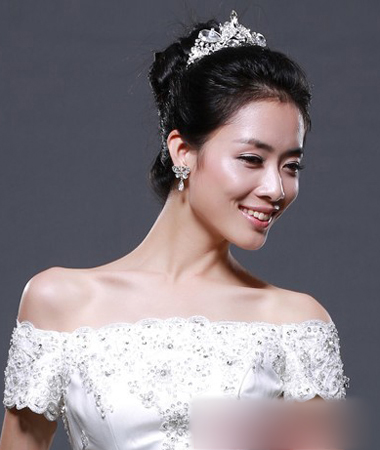 新韩式新娘发型续写秋日爱情童话