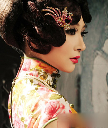 韩式新娘盘发发型 展现优雅女神气质