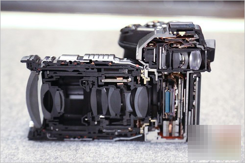 E-M1搭配M.Z 12-40mm F2.8 PRO镜头剖面图
