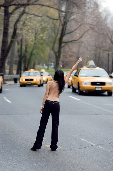半裸街头人像创作　Jordan Matter展现女性人体之美
