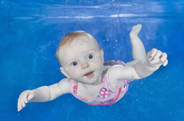 最新影楼资讯新闻-儿童摄影图片：水中的小宝宝