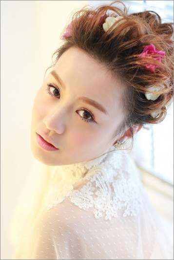 韩系花环式新娘发型绽放自然清新范儿