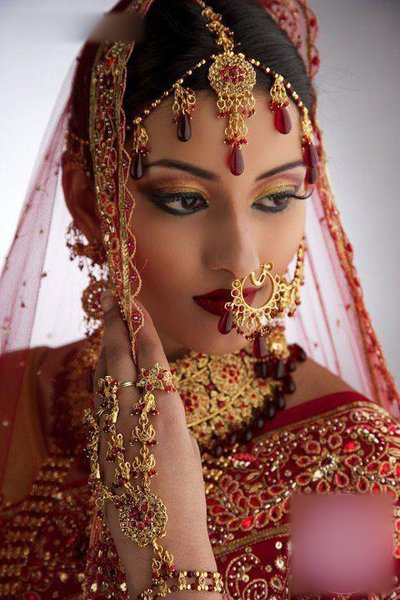 印度新娘发型演绎别样的异域风情