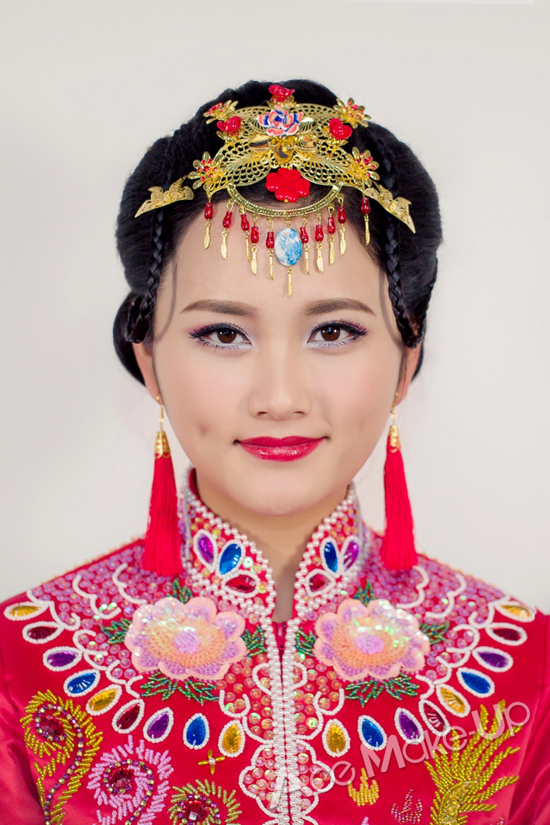 传统中式新娘造型