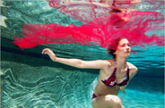 最新影楼资讯新闻-Erena Shimoda水下人像摄影：水下治疗师