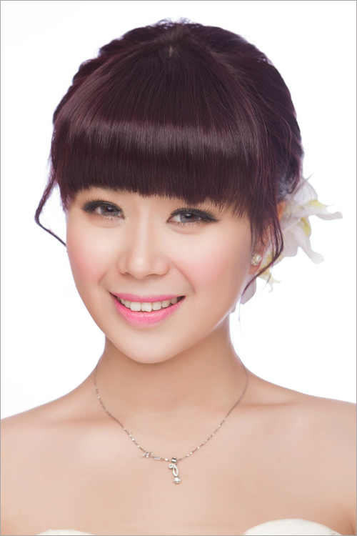 齐刘海新娘发型图片